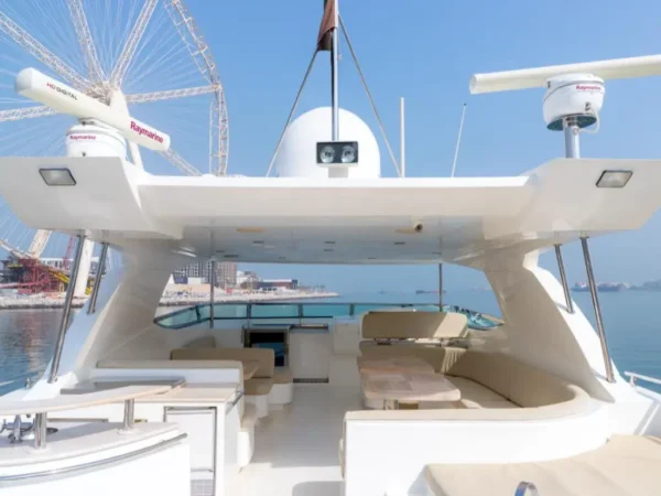 100ft Yacht in Dubai Marina