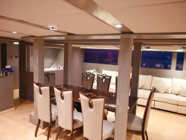 143ft Yacht in Dubai Marina