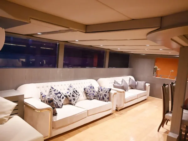 143ft yacht – cruising view