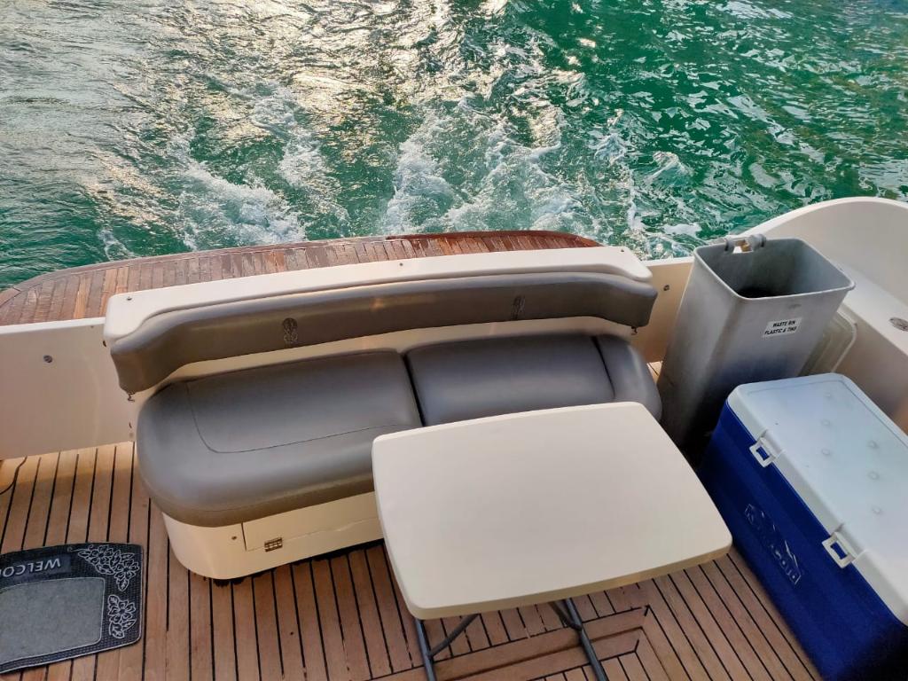 50ft Al Shali yacht – cruising view