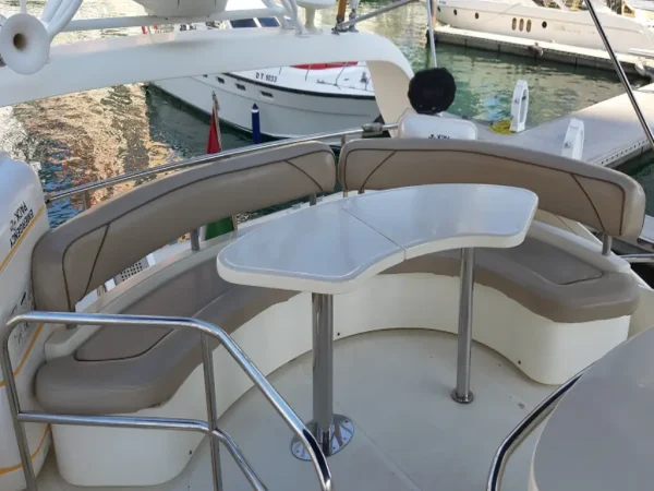 55ft yacht - cruising view
