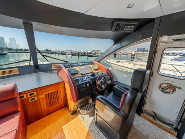 90ft yacht – cruising view