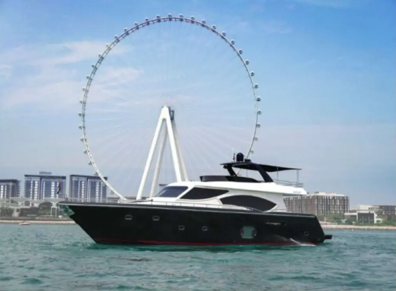 95ft Yacht in Dubai Marina