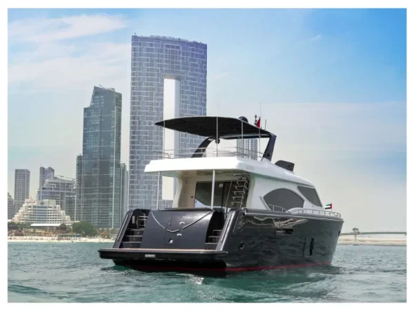 95ft yacht – cruising view