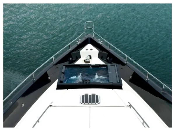 95ft yacht – cruising view