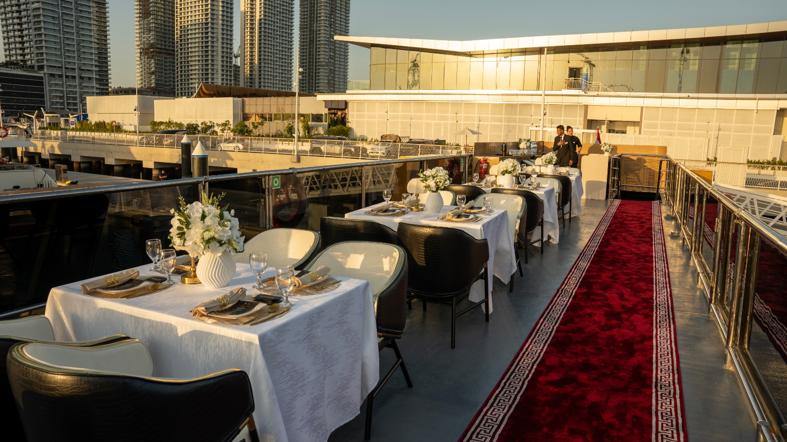 Dining and lounge atmosphere